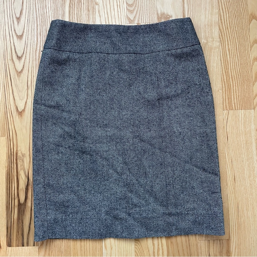 Banana Republic pencil skirt, size 8